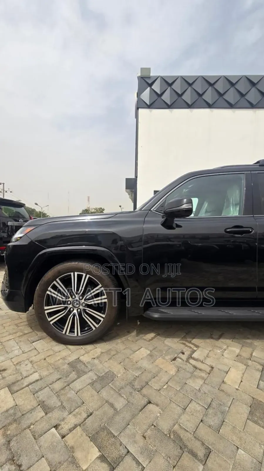 Lexus LX 2022 Black