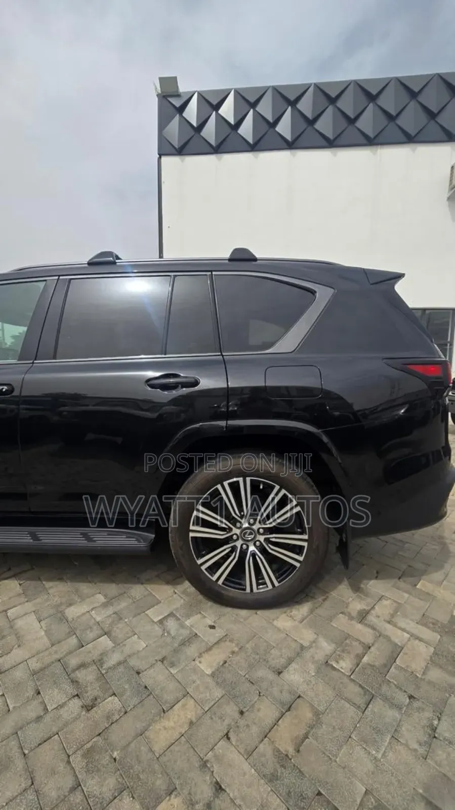 Lexus LX 2022 Black