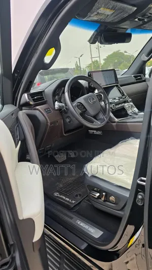 Lexus LX 2022 Black
