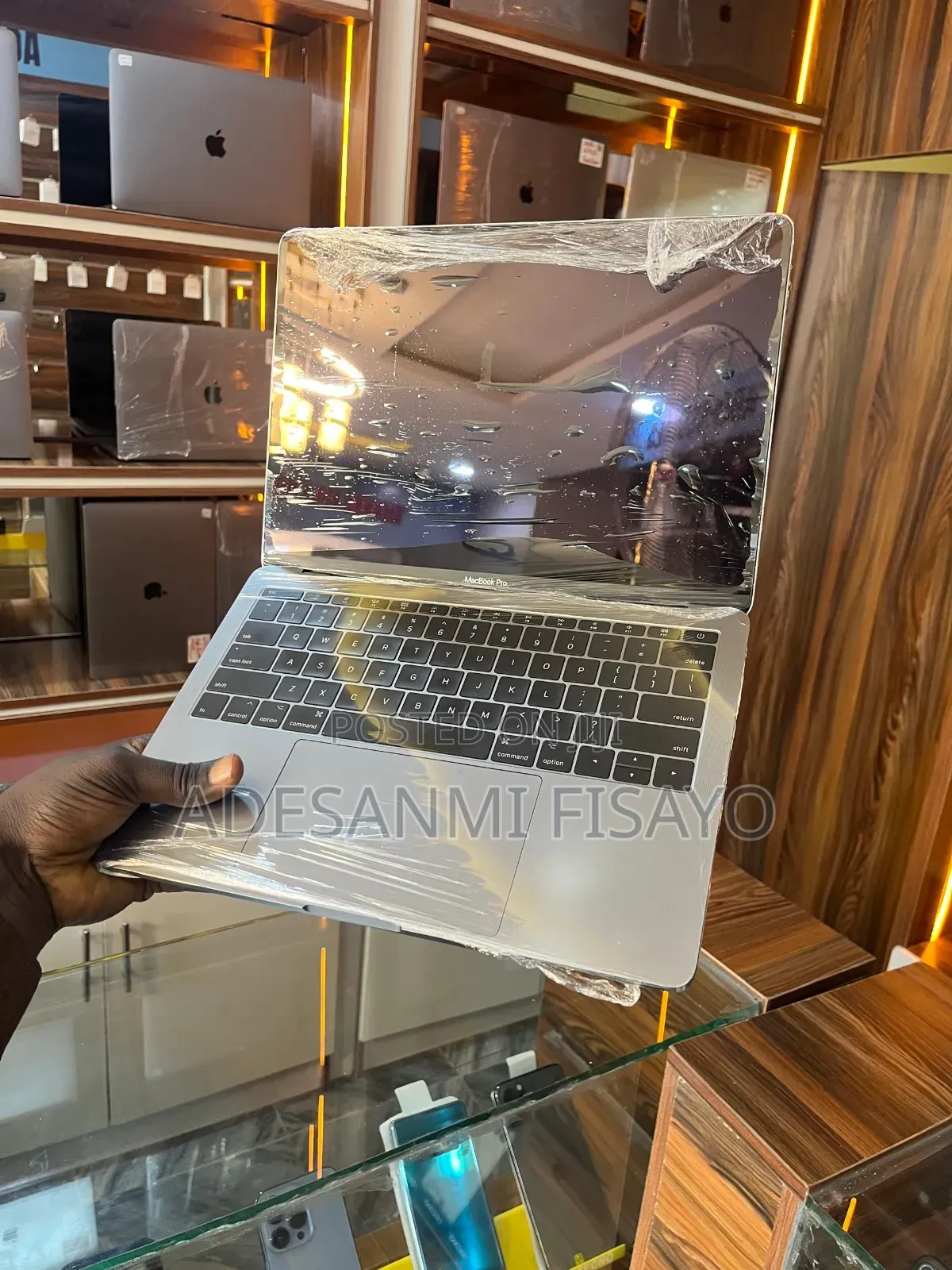 Laptop Apple MacBook Pro 2017 8GB Intel Core i5 SSD 256GB
