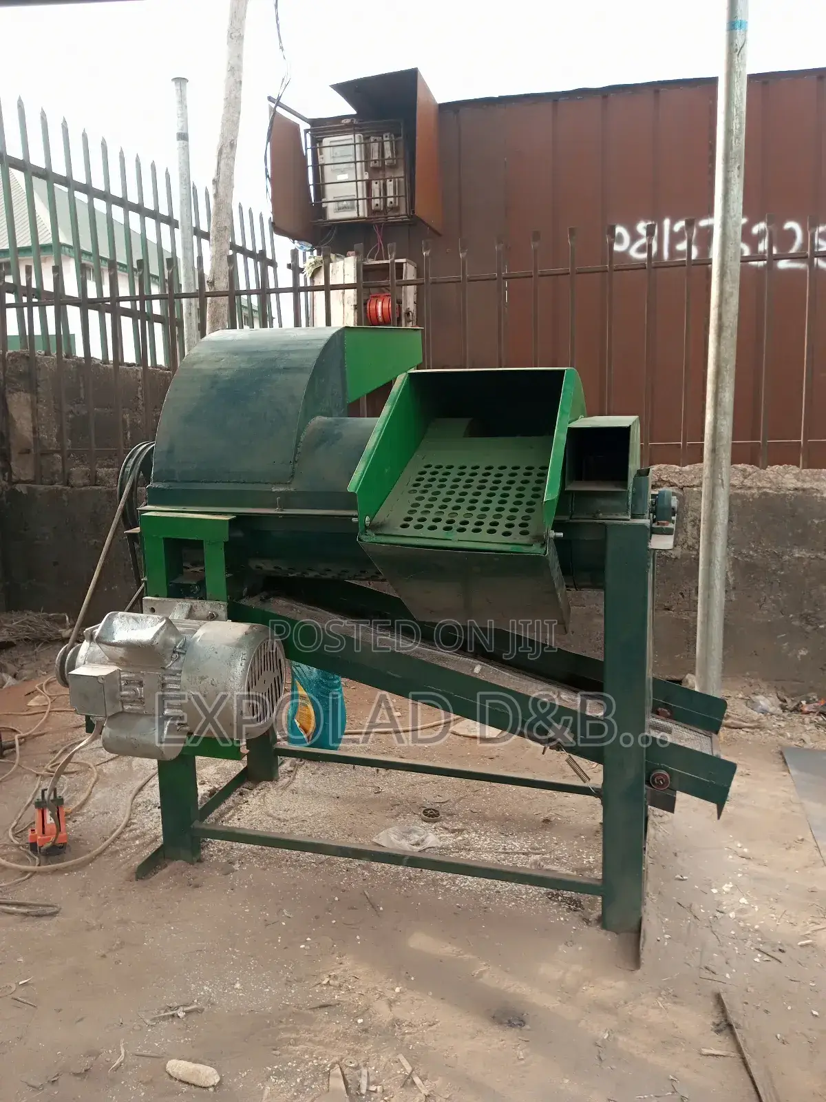 Corn Dehusking Thrasher/Sheller