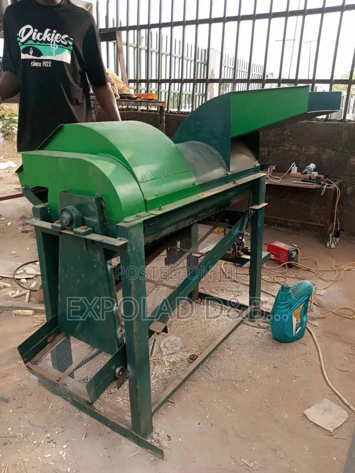 Corn Dehusking Thrasher/Sheller