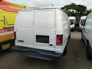 Ford E350 2006 White