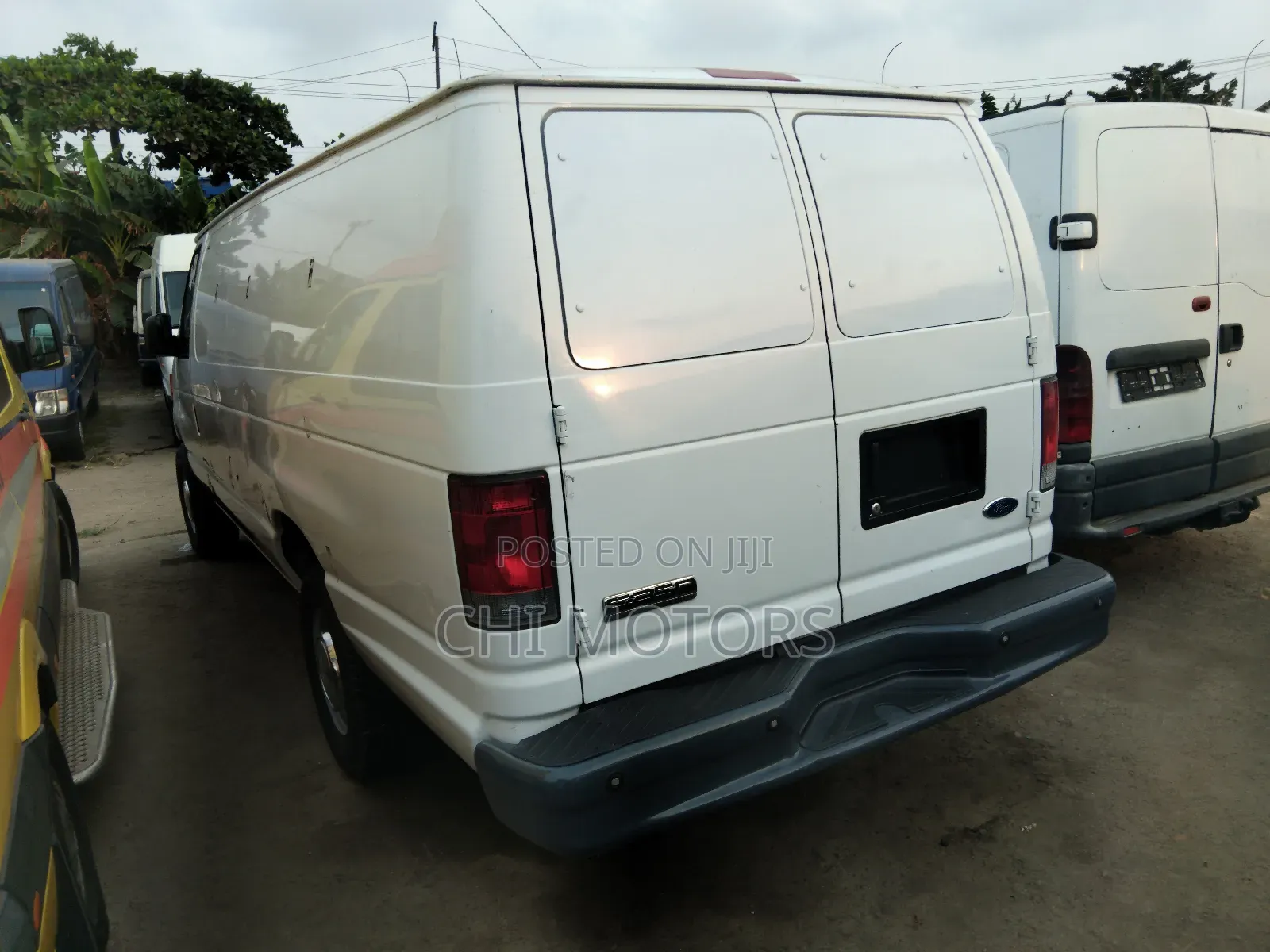 Ford E350 2006 White