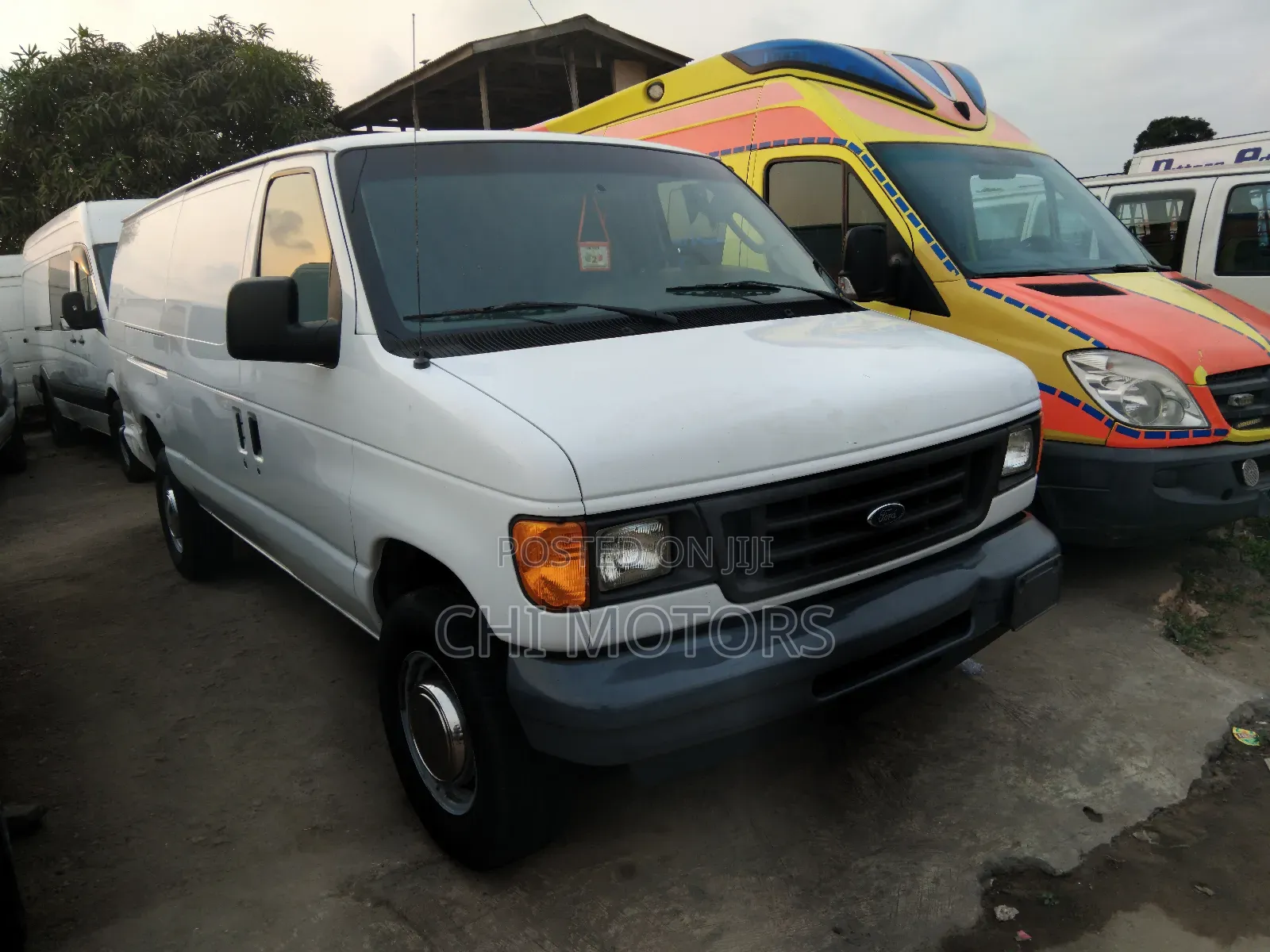 Ford E350 2006 White