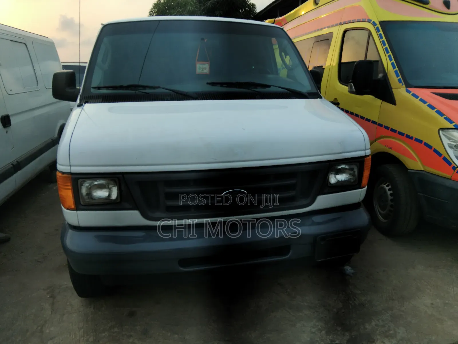 Ford E350 2006 White