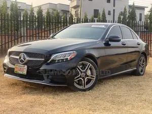 Mercedes-Benz C300 2019 Black