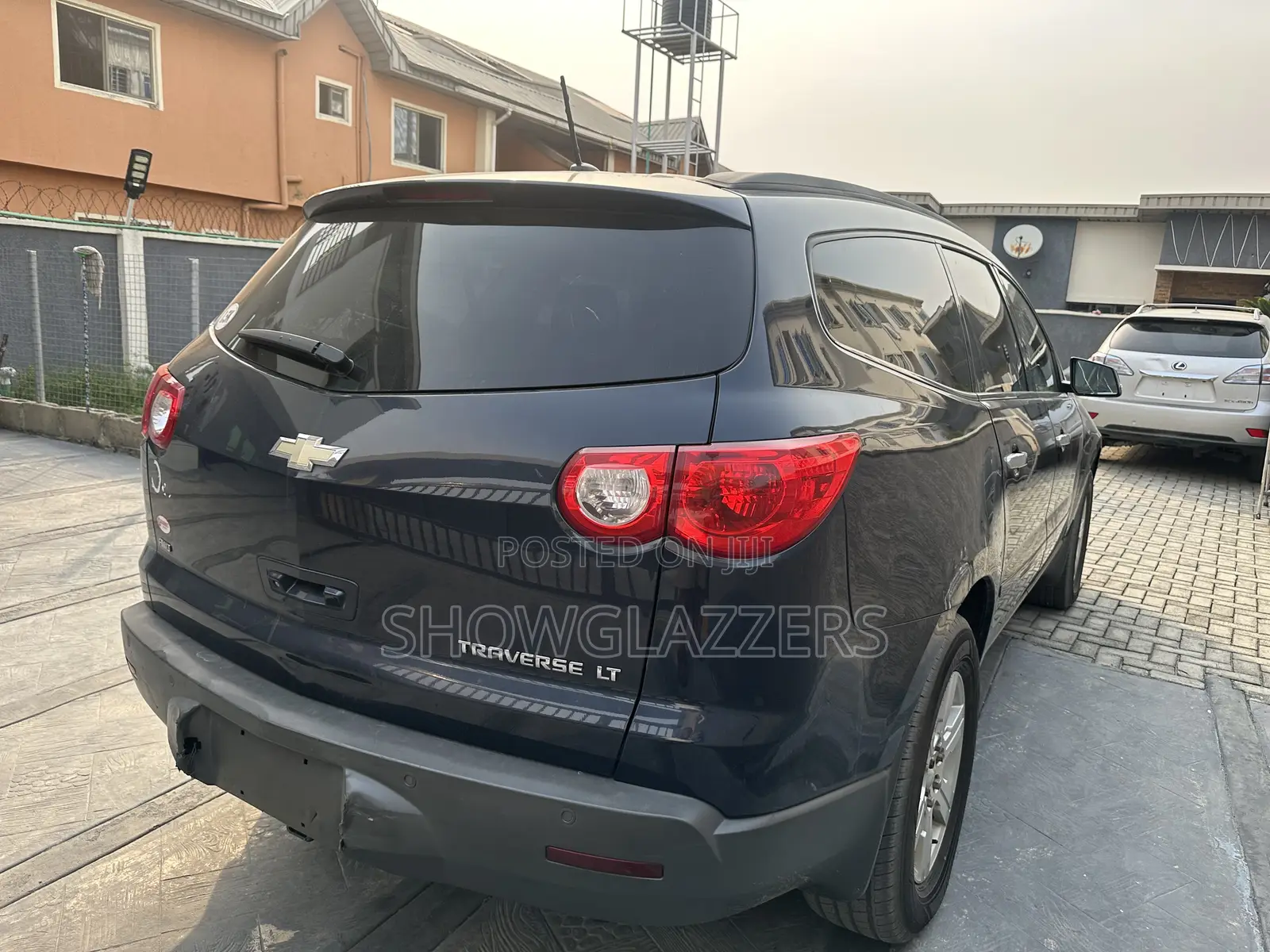 Chevrolet Traverse 2LT 2012 Blue