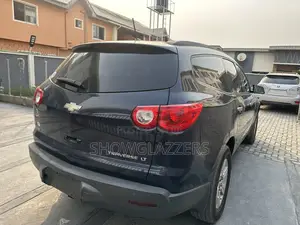 Chevrolet Traverse 2LT 2012 Blue
