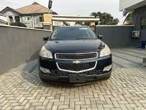 Chevrolet Traverse 2LT 2012 Blue