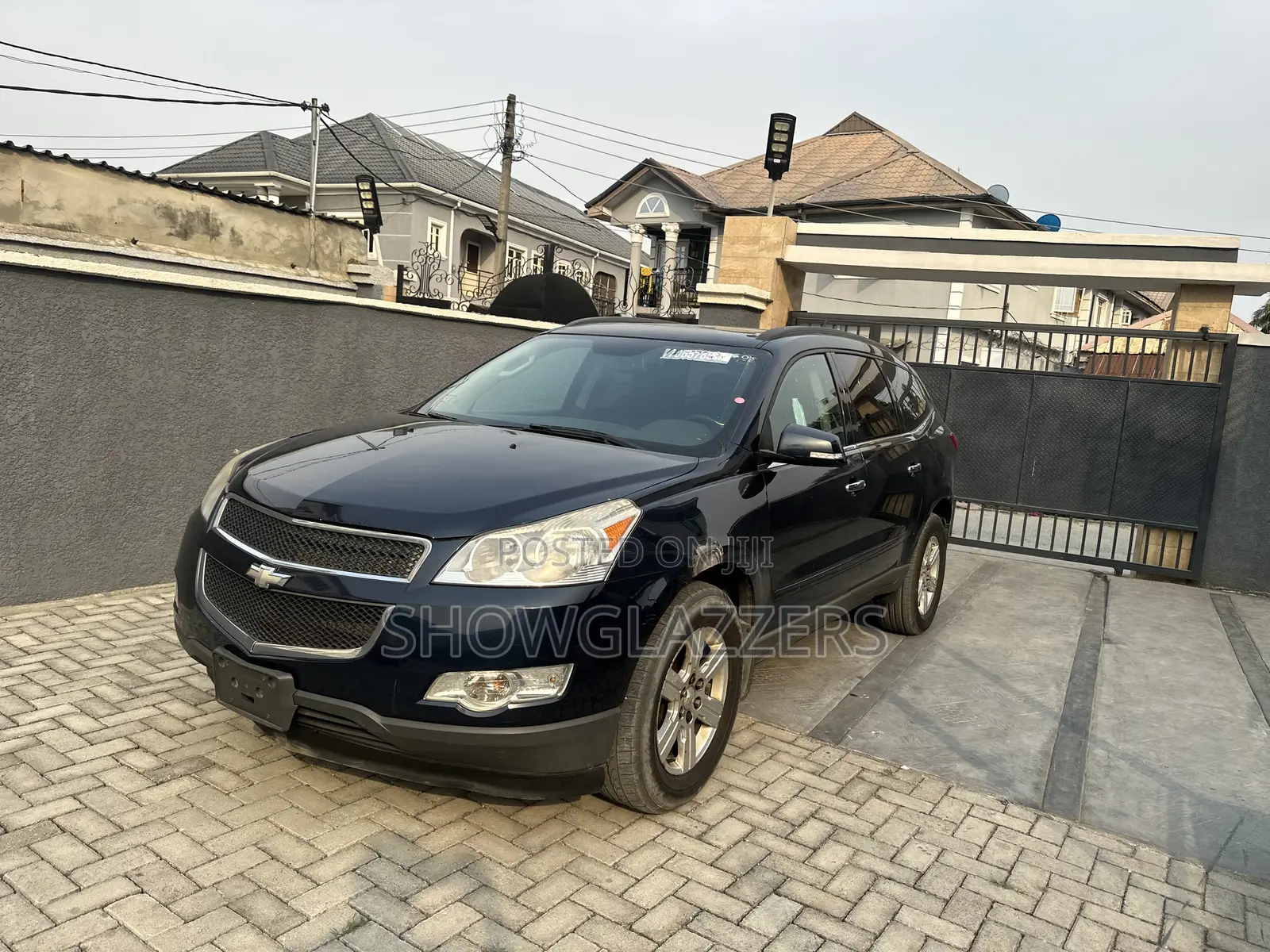 Chevrolet Traverse 2LT 2012 Blue