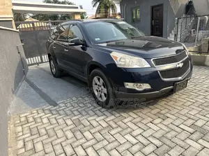 Chevrolet Traverse 2LT 2012 Blue