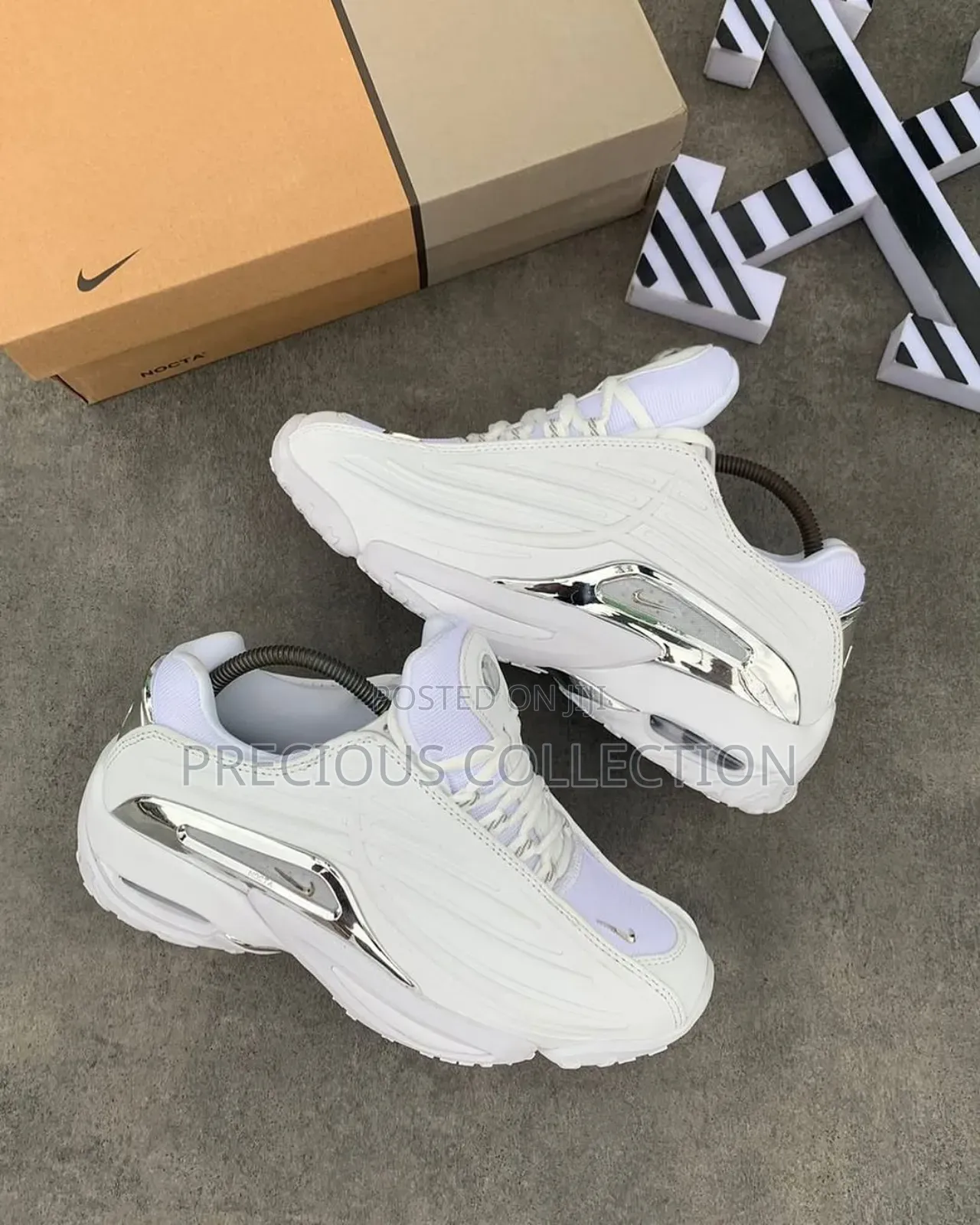 Unisex Nike Lux Sneakers