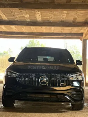 Mercedes-Benz 1113 2022 Black