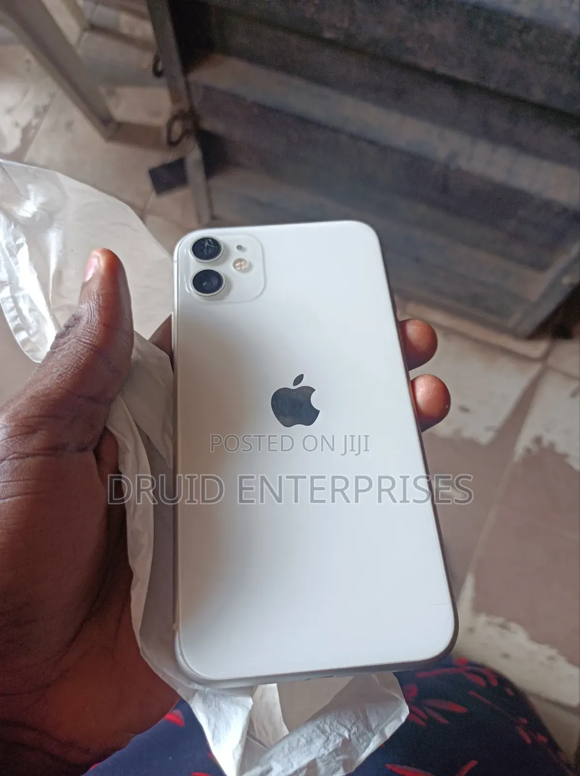Apple iPhone 11 64 GB White