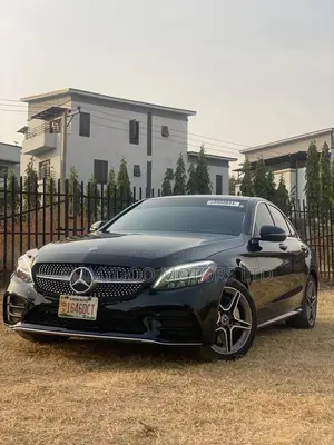 Mercedes-Benz C300 2019 Black