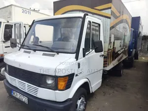 Mercedes-Benz T2 1996 White