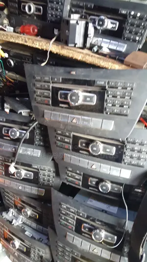 This Is 204 Radio for Mercedes Benz
