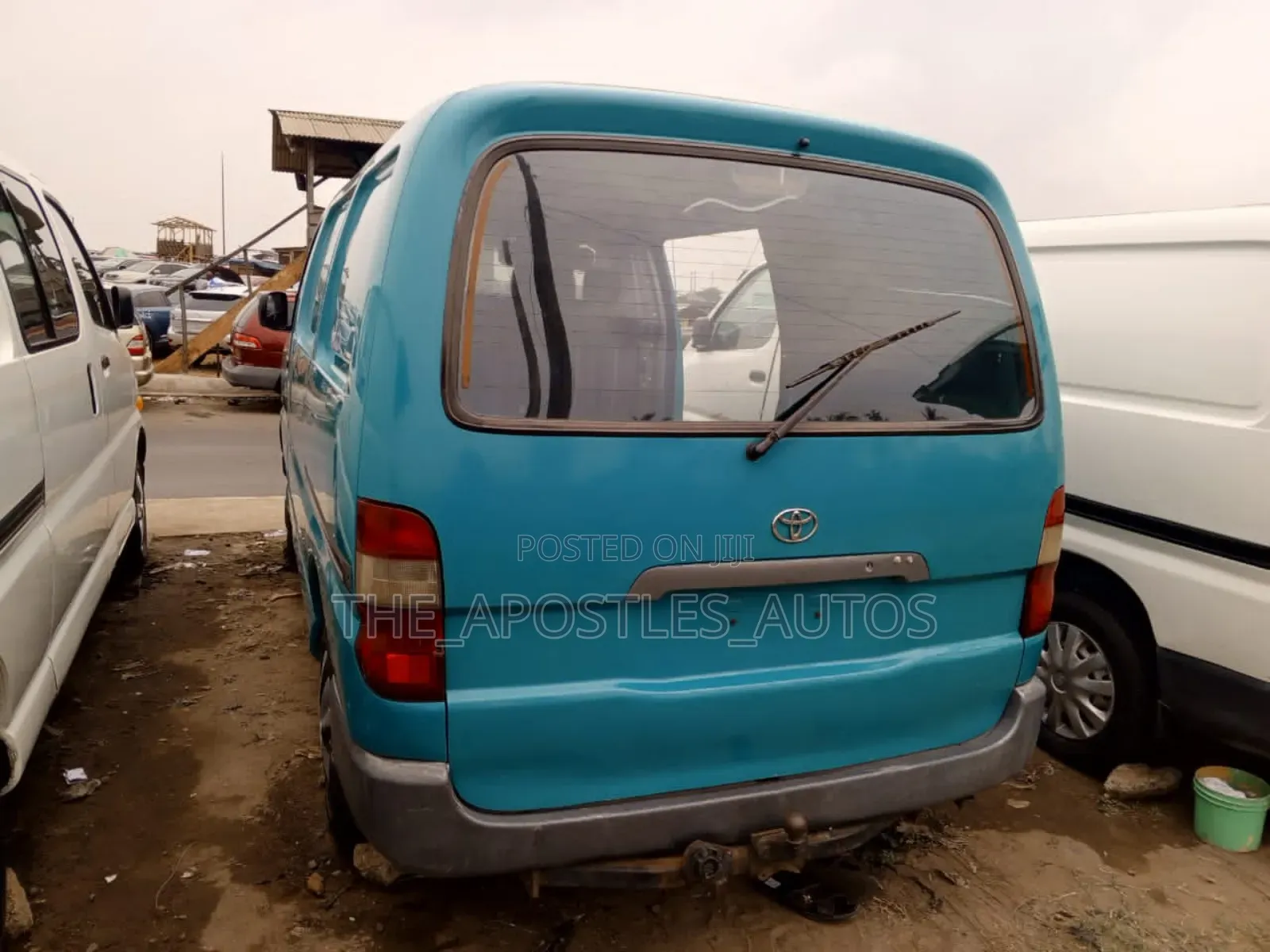 Toyota HiAce 2004 Blue