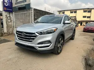 Hyundai Tucson Limited AWD 2017 Silver
