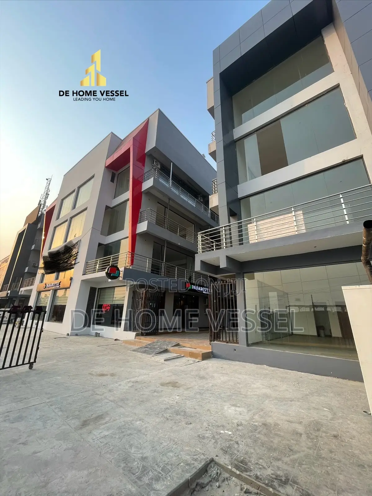 Uniquely Structured Office Spaces/Shops