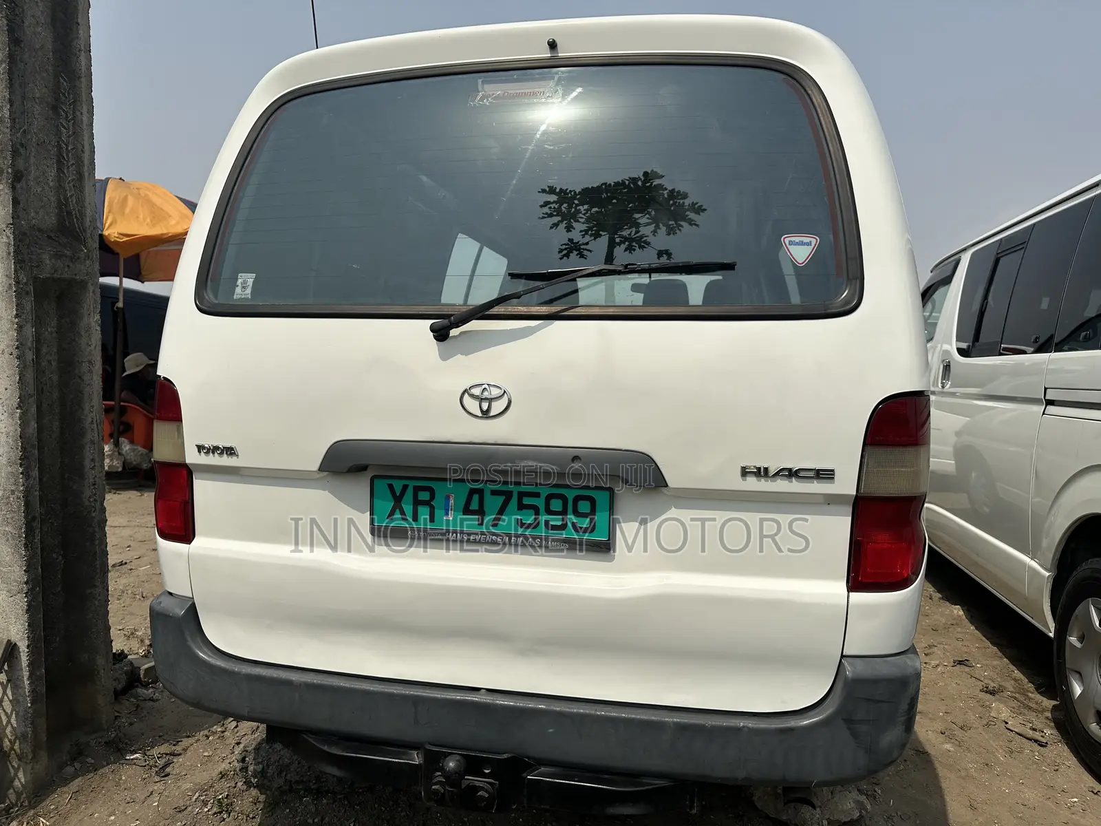 Toyota HiAce 2005 White