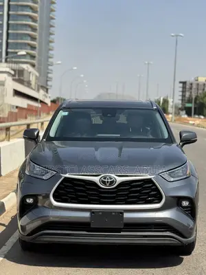 Toyota Highlander XSE 2021 Gray
