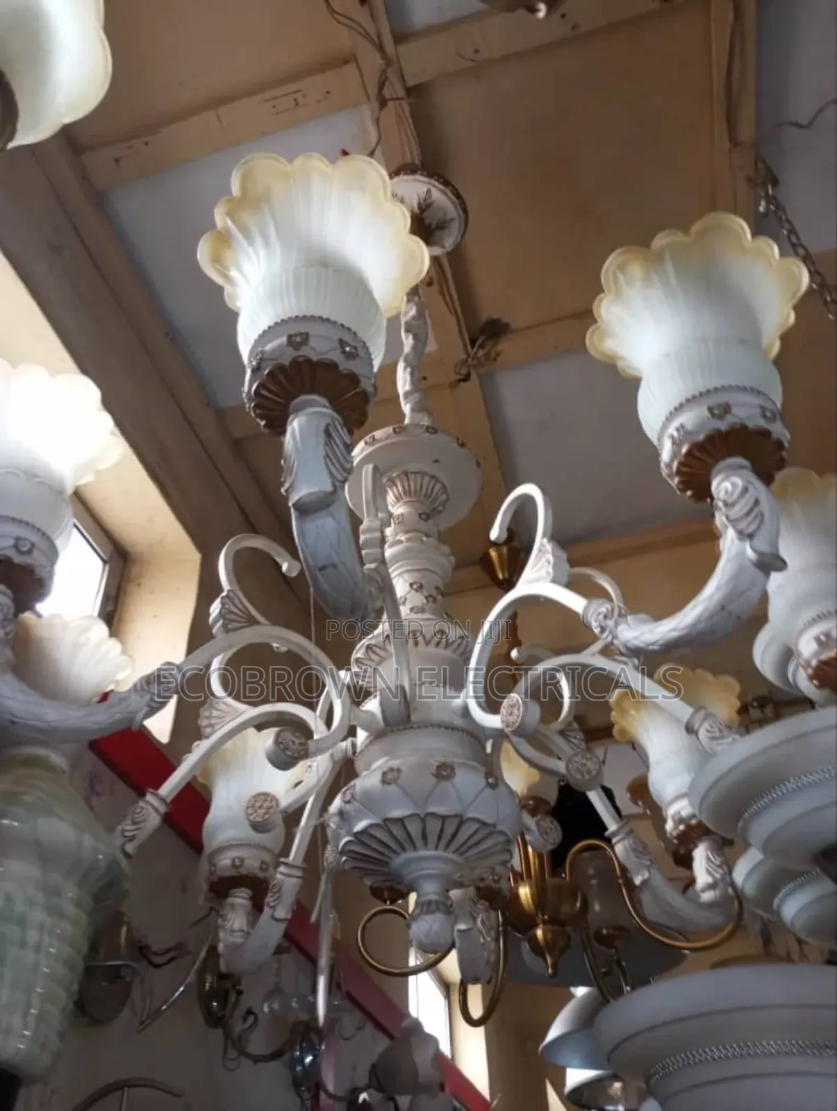 Dubai Quality Chandelier, Light Fixture
