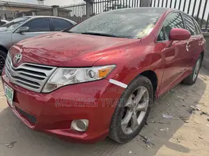 Toyota Venza V6 AWD 2010 Red