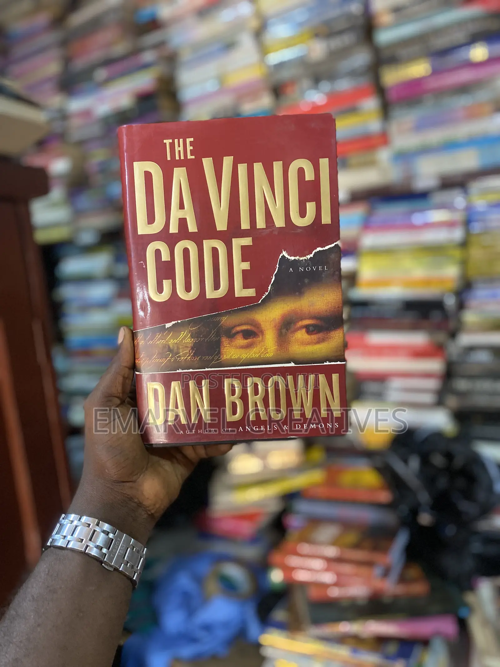 Da Vinci Code by Dan Brown(Hardcopy)