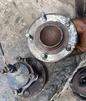 Back Hub Mazda 5 2002 2003 2004 2006 2007 2008 2009 2010