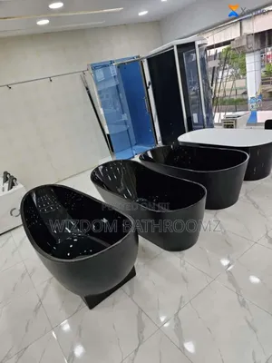 Black Luxury Bathtub