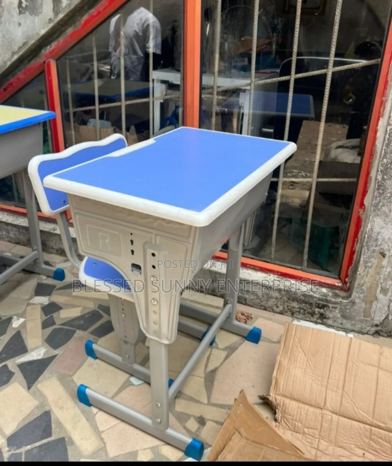 Locker/ Desk With Chair for Students