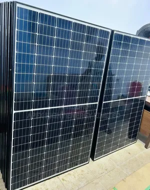 550watts Canadian Mono Crystalline Black_panel
