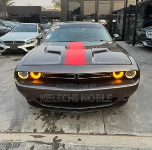 Dodge Challenger SRT 392 2dr Coupe (6.4L 8cyl 6M) 2015 Gray