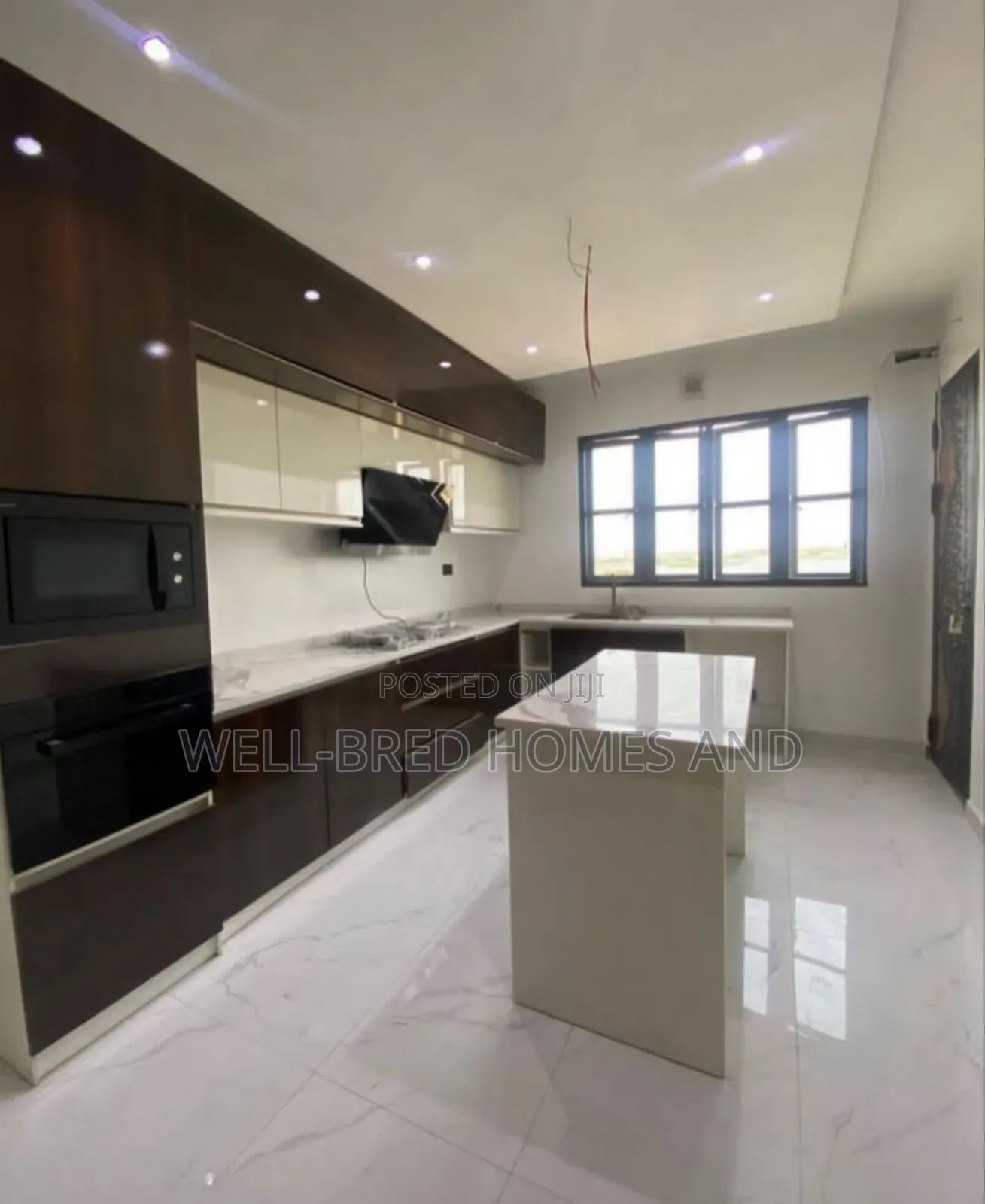 2bdrm Apartment in Lekki Phase 1 for sale