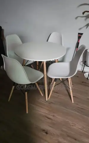 4 Seater Dining Set for Living Room and Restaurant.