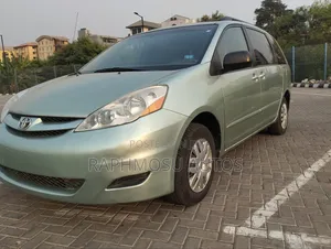 Toyota Sienna LE 4WD 2007 Green