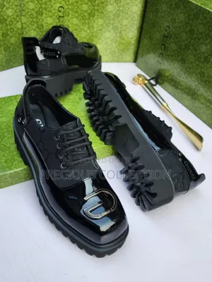 Classic Gucci Lace Up Glossy/Fabric Shoe