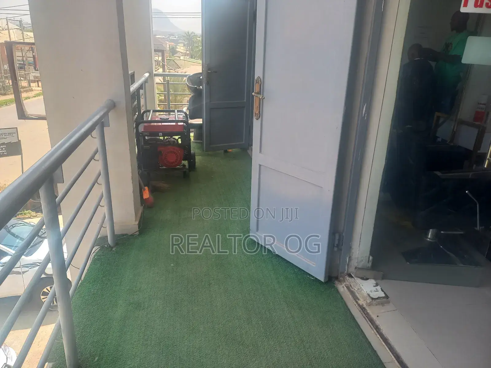 Unisex Salon Shop Available for Rent in Phase4 Kubwa