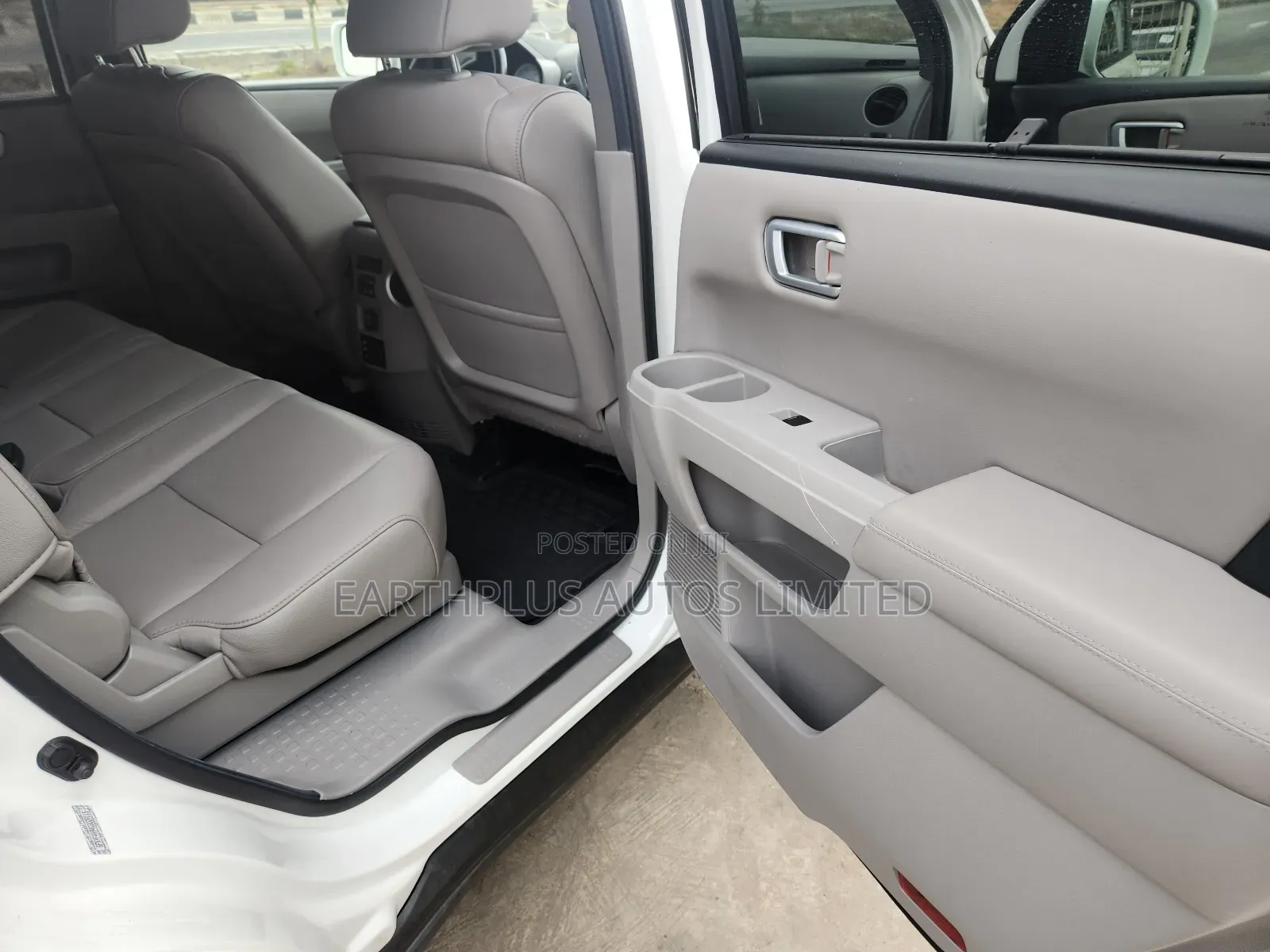 Honda Pilot 2012 White