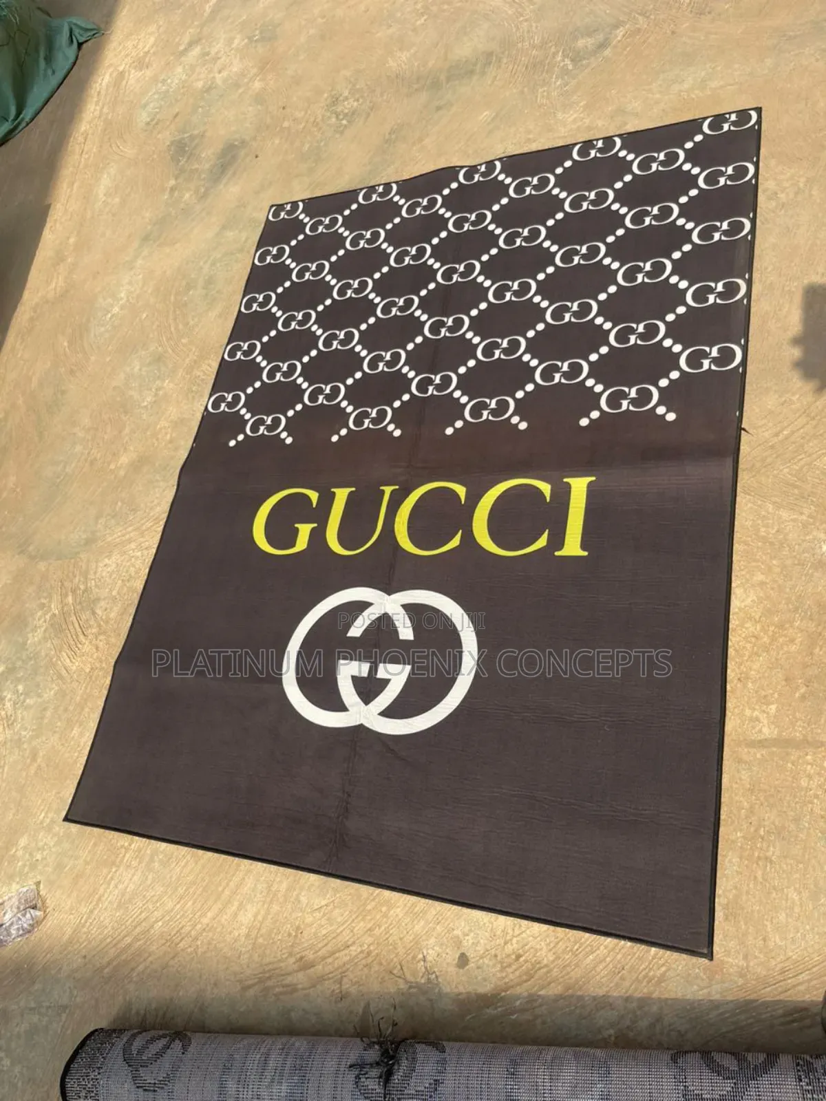 4 by 6 Designer Center Rug