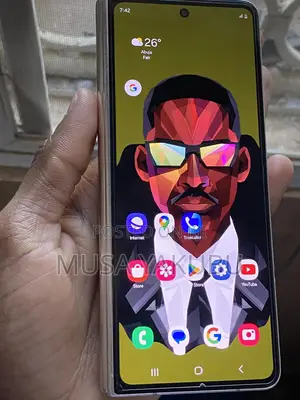 Photo - Samsung Galaxy Z Fold4 256 GB Gold