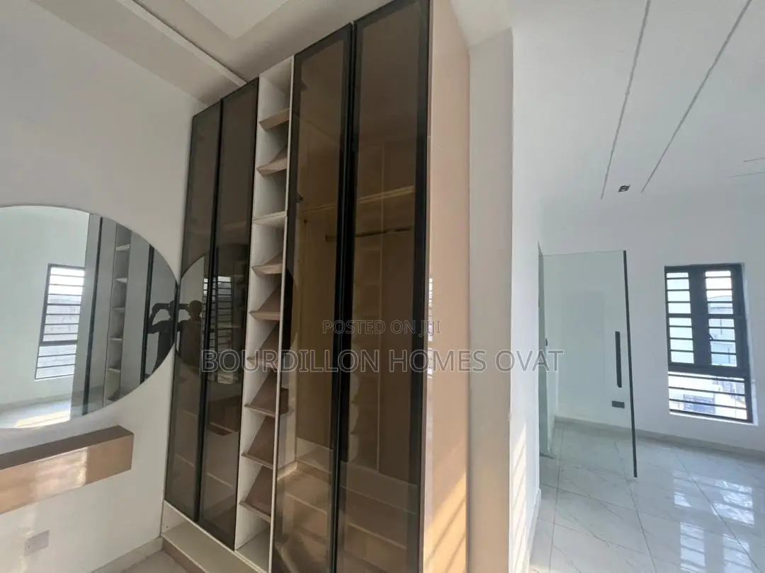 5bdrm Duplex in Ajah for sale