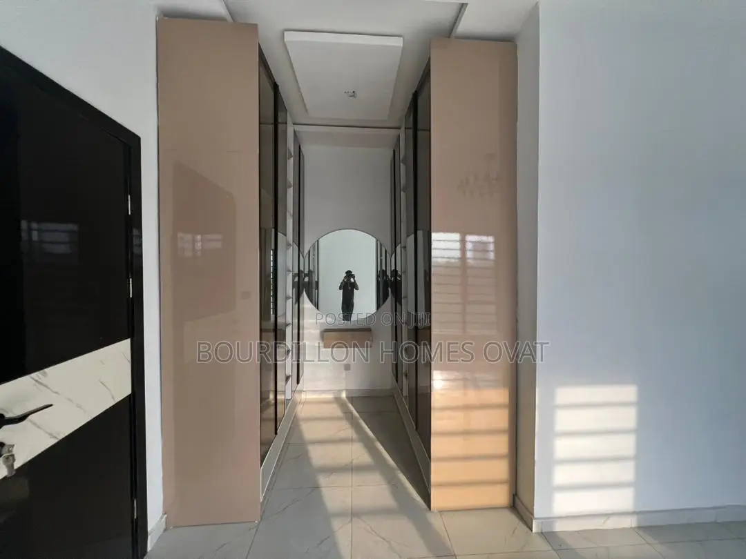 5bdrm Duplex in Ajah for sale