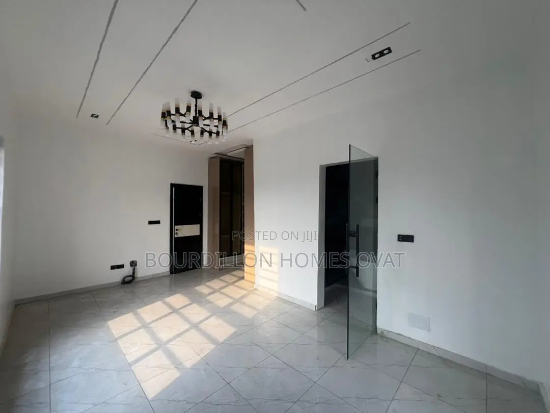 5bdrm Duplex in Ajah for sale