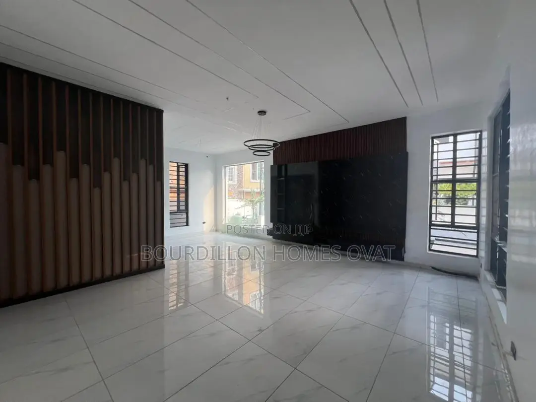 5bdrm Duplex in Ajah for sale