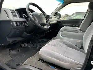 Toyota HiAce 2010 Black