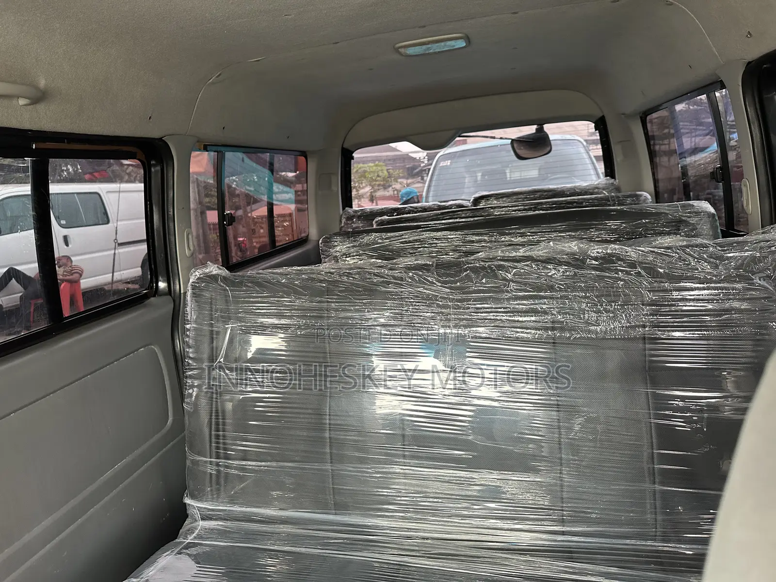 Toyota HiAce 2010 Black