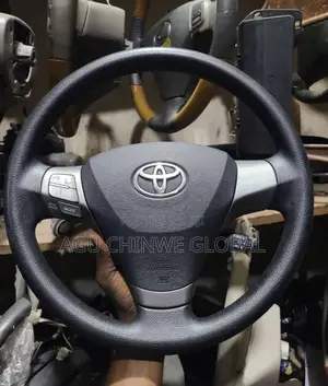Toyota Venza Steering Airbag and Wheel.
